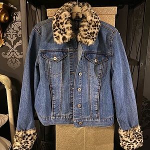 🦋Faux Fur Jean Jacket🦋